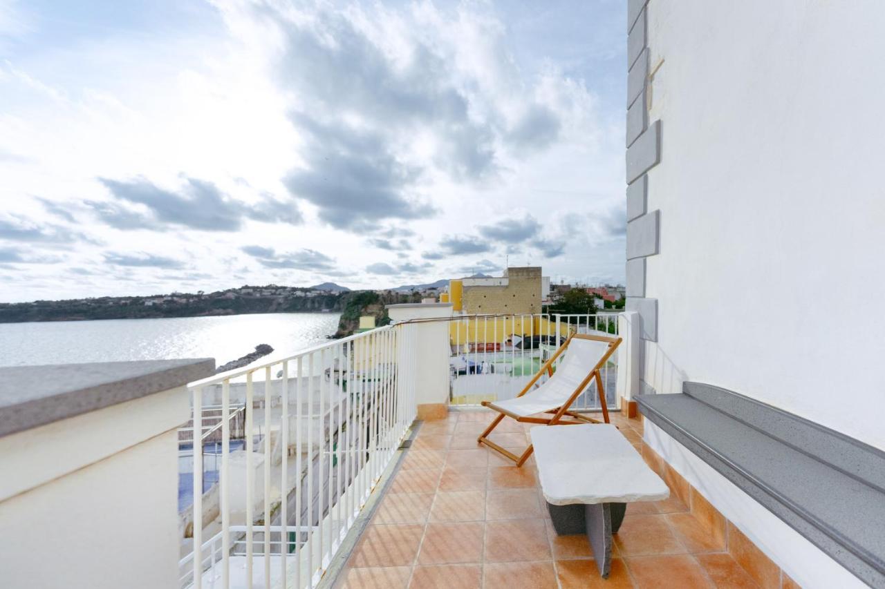 Torretta Corricella- Punta Pizzaco * Procida